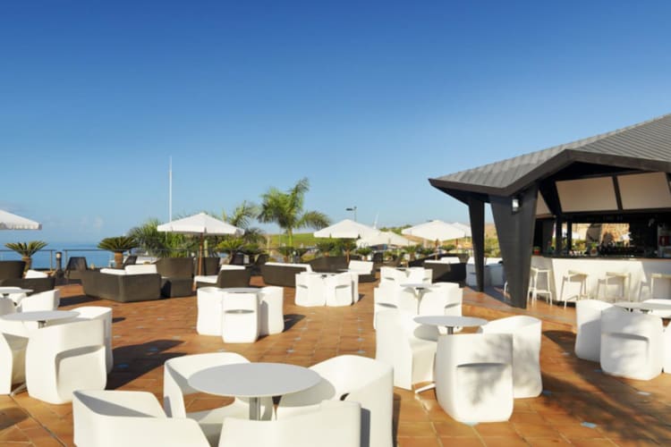 Pool bar
